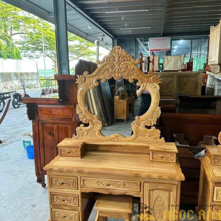 Bàn Trang Điểm Gỗ Mẫu Cổ Điển