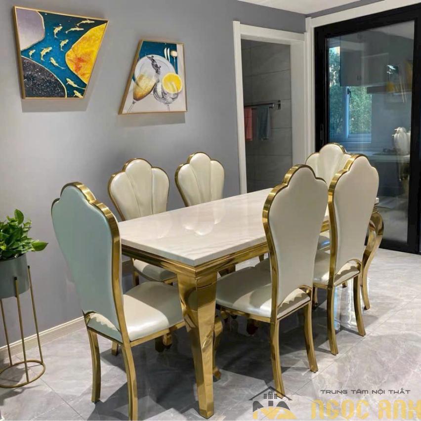 Mẫu Bàn Ăn Cổ Điển Sang Trọng